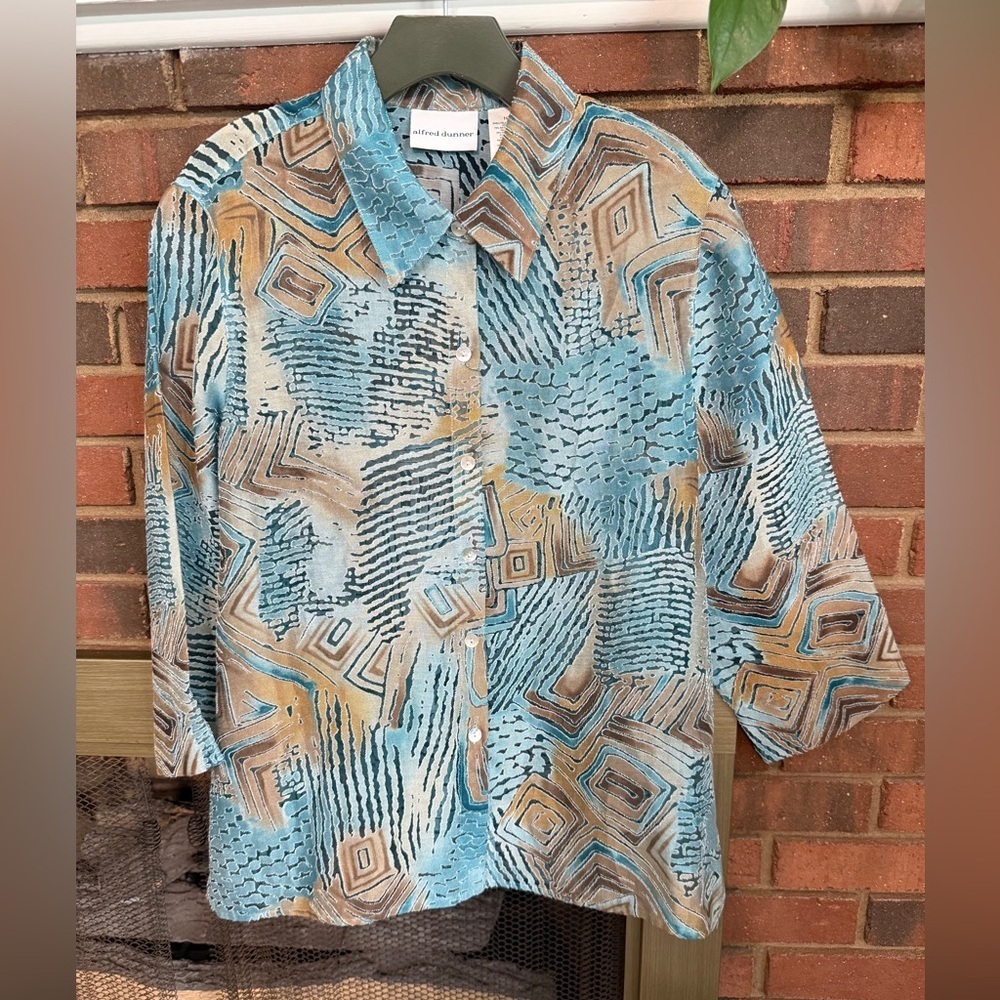 Alfred Dunner sheer button up shirt size 14